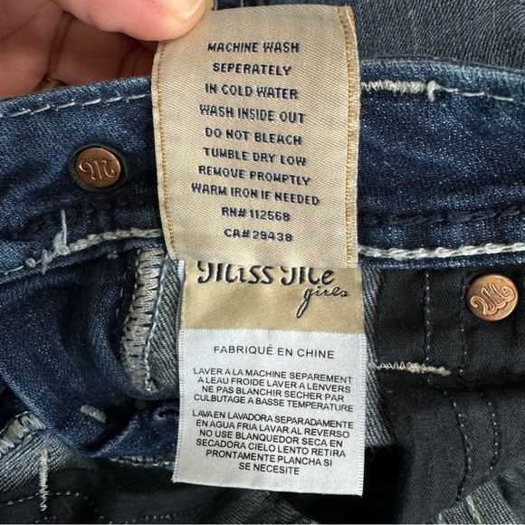 Miss Me Girl’s Fluer De Lis Pocket Design Rhinestone Bling Bermuda Jean Shorts - Picture 10 of 10